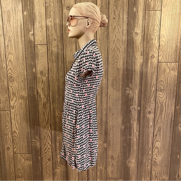 Divided by H&M Size 4 Shirt Dress White W/ Bunny Rabbit Pattern in Black & Pink - Picture 4 of 13